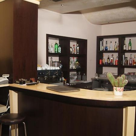 Bristol Hotel Tirana Zewnętrze zdjęcie