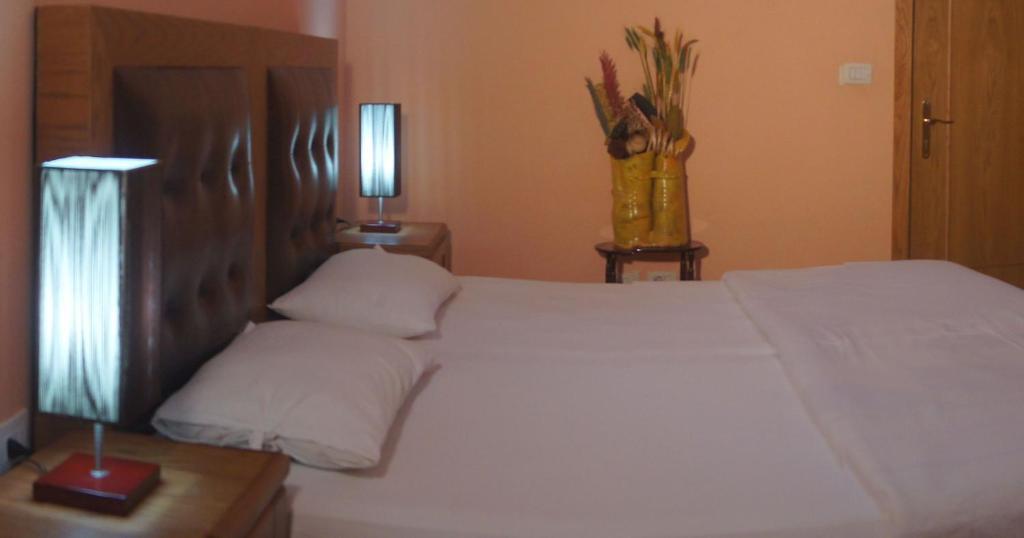 Bristol Hotel Tirana Pokój zdjęcie
