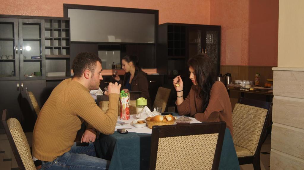 Bristol Hotel Tirana Zewnętrze zdjęcie