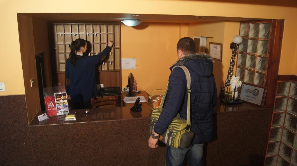 Bristol Hotel Tirana Zewnętrze zdjęcie
